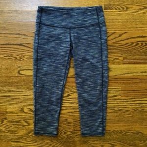 Athleta Chaturanga striped capri cropped tights